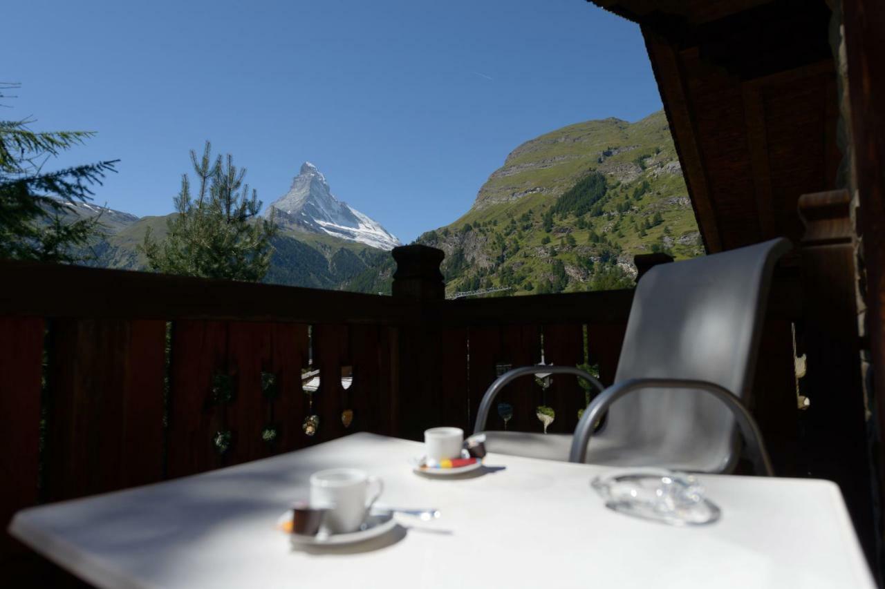 Chalet Kisseye With Heated Pool And Matterhorn Views Apartamento Zermatt Exterior foto